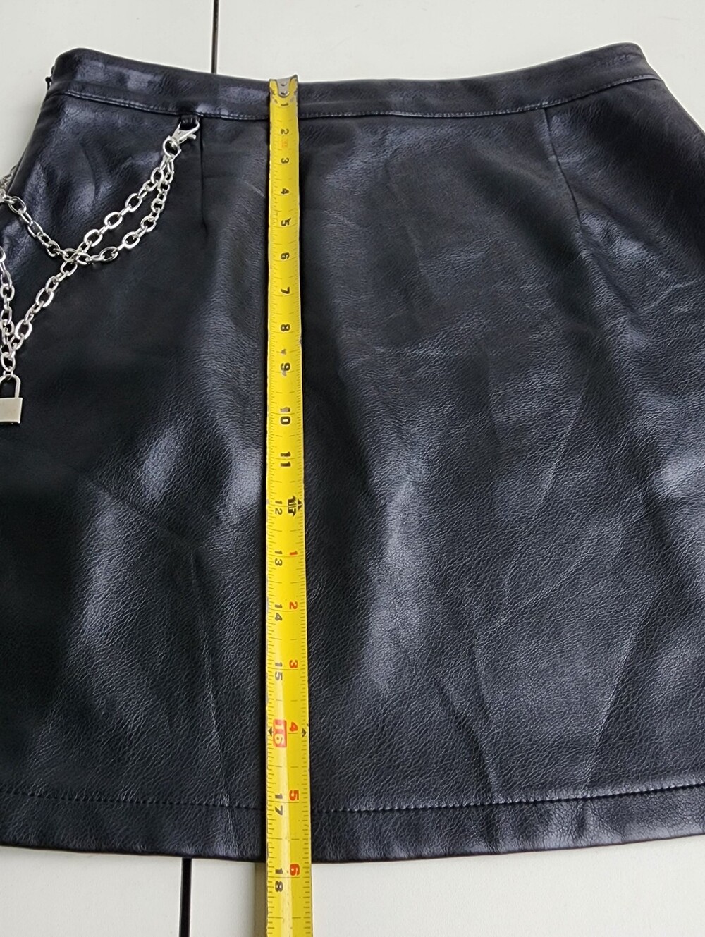 Say What Women's Faux Leather Black Skirt Silver Chain Lock Mini Zip Sz L - Picture 3 of 9
